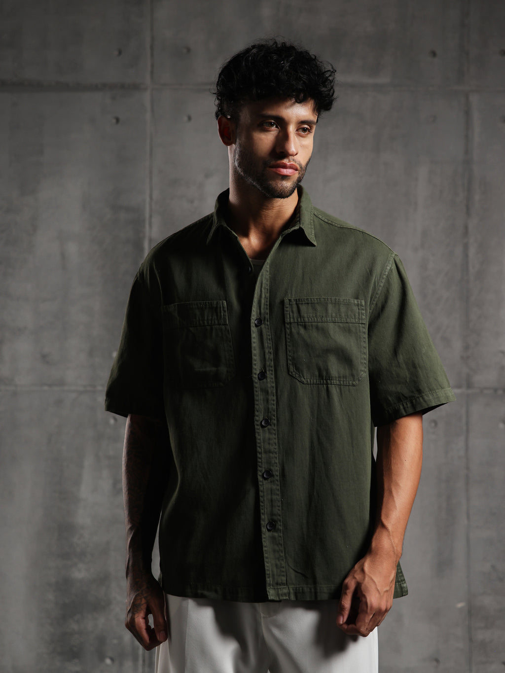Dual Pocket-Boxy Fit Shirt-Deep Green