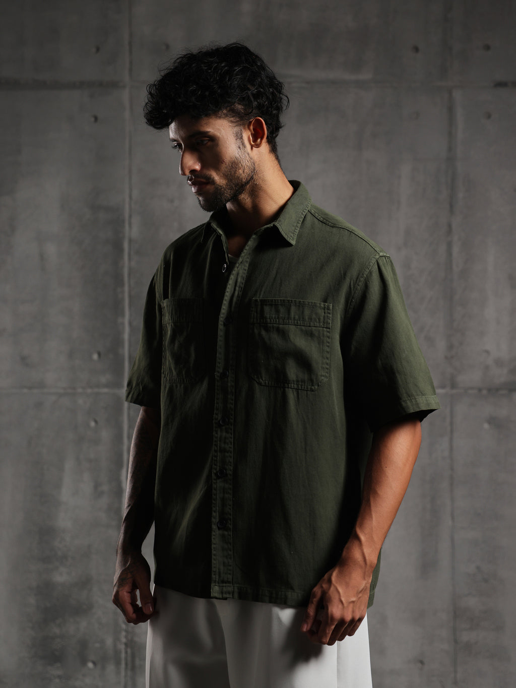 Dual Pocket-Boxy Fit Shirt-Deep Green