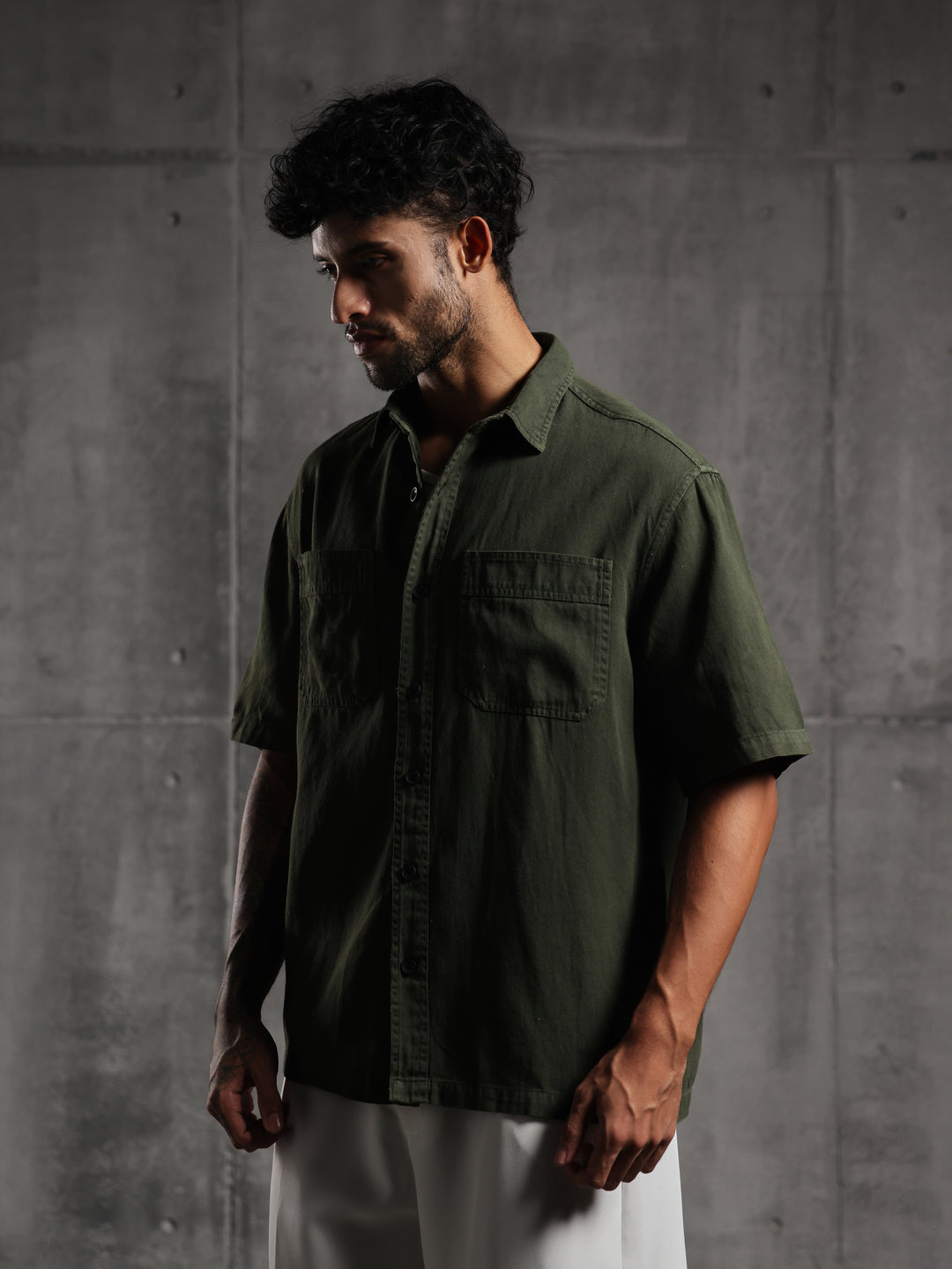 Dual Pocket-Boxy Fit Shirt-Deep Green