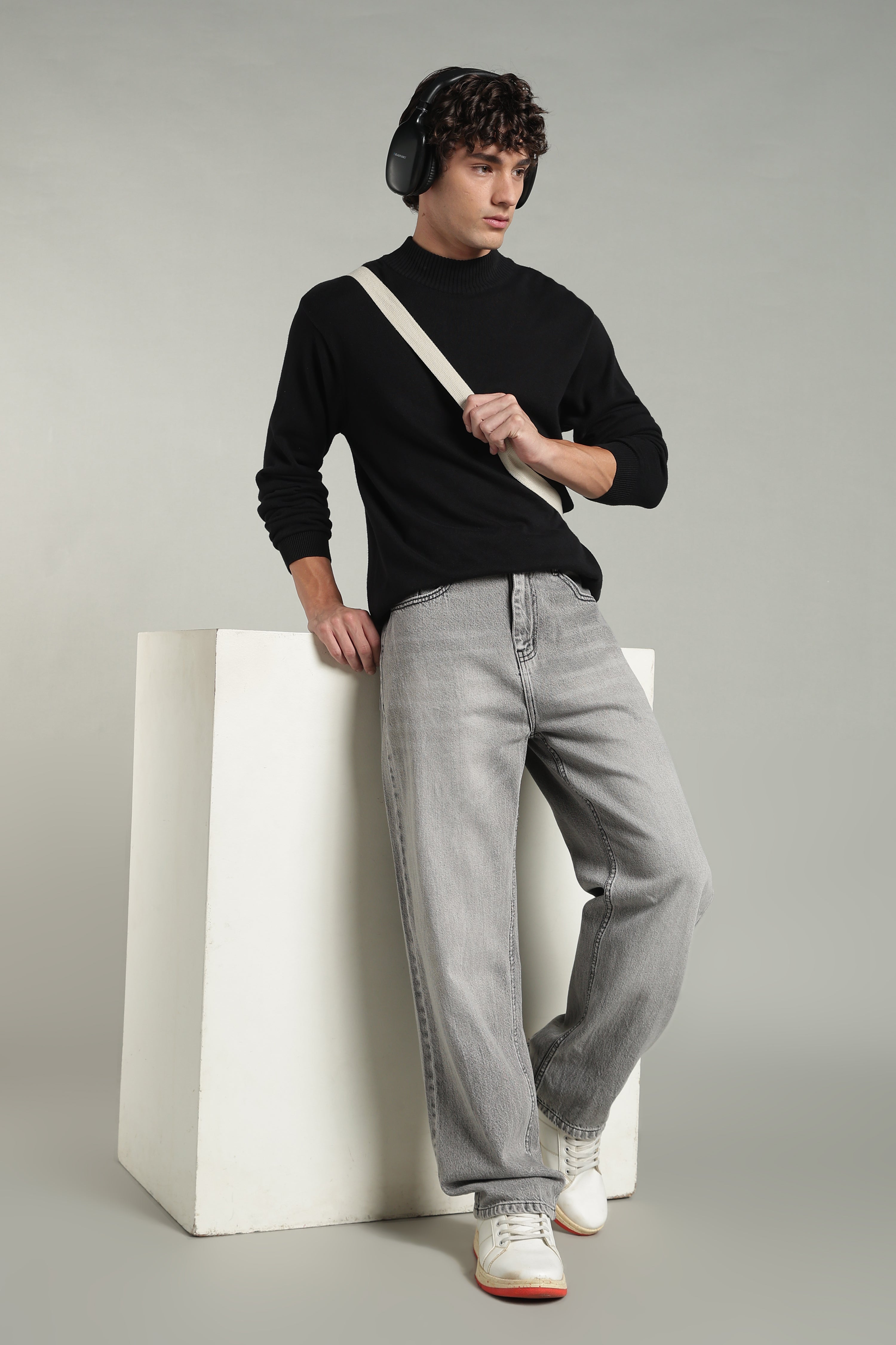 Ash Grey Baggy Fit Jeans with Whisker detailing