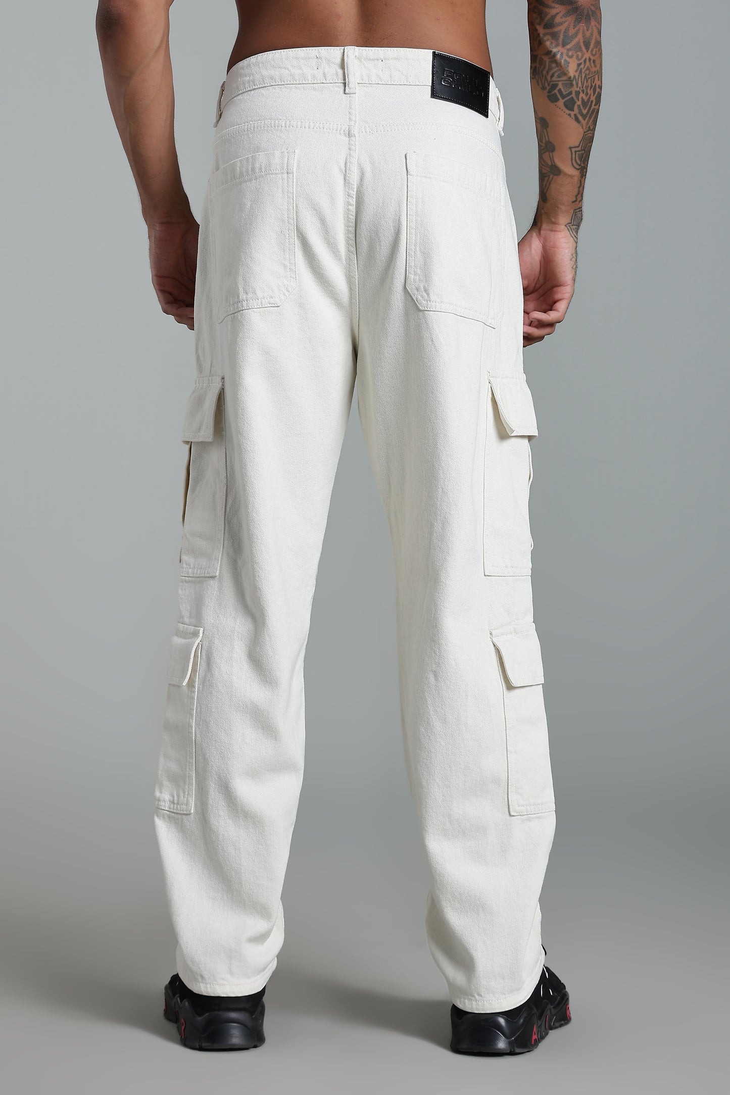 8 Pocket Cargo Denim | Baggy Fit Jeans | Off-White