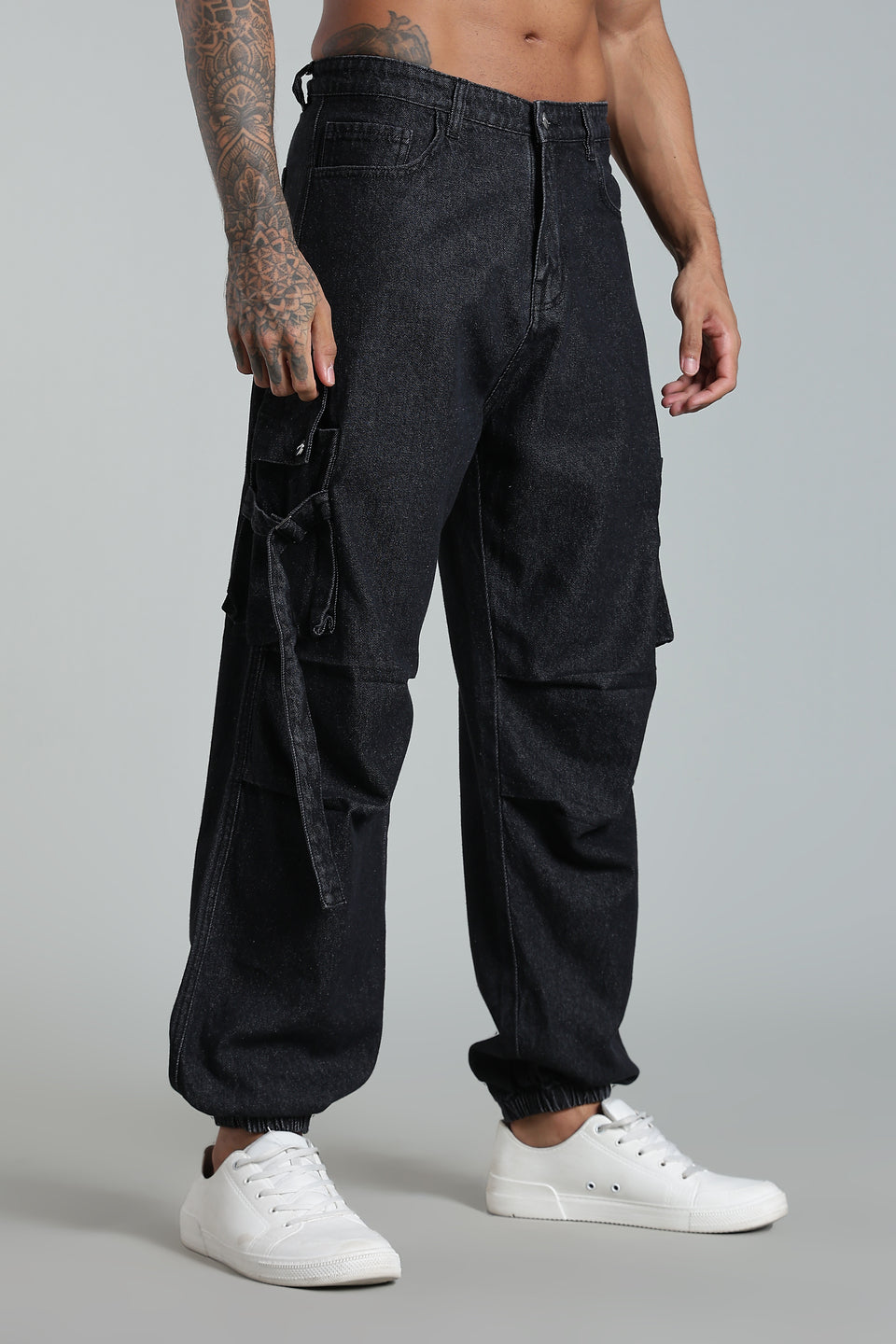 Black 6-Pocket Cargo Jogger - Baggy Fit